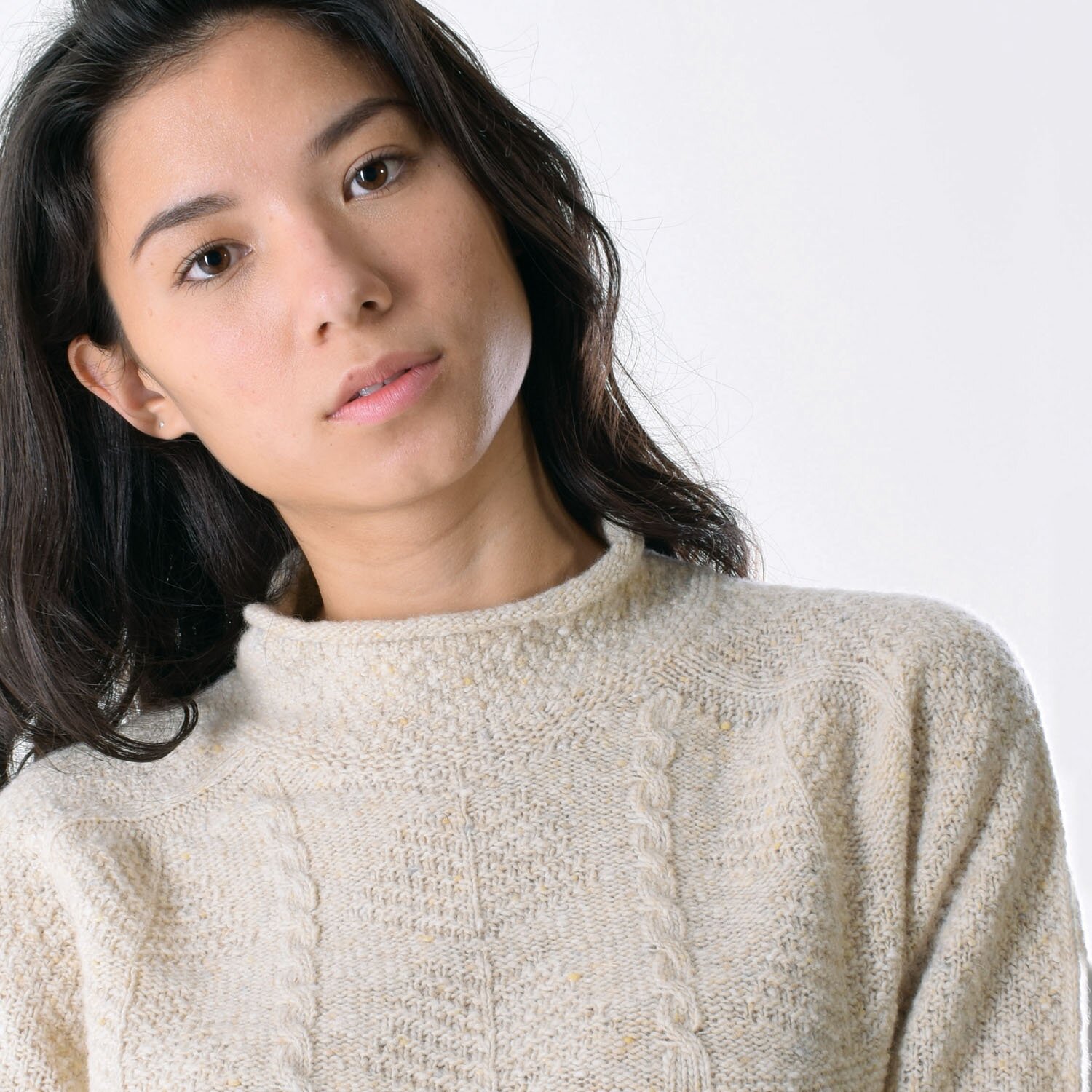 T-lab Alpina womens knitwera modle close