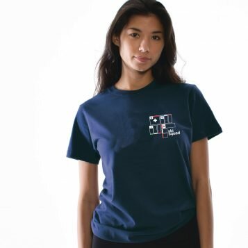 T-lab ski squad boyfriend t-shirt model