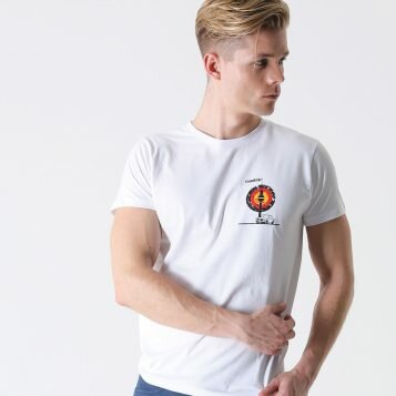 T-lab Roadtrip Berlin mens car t-shirt model1