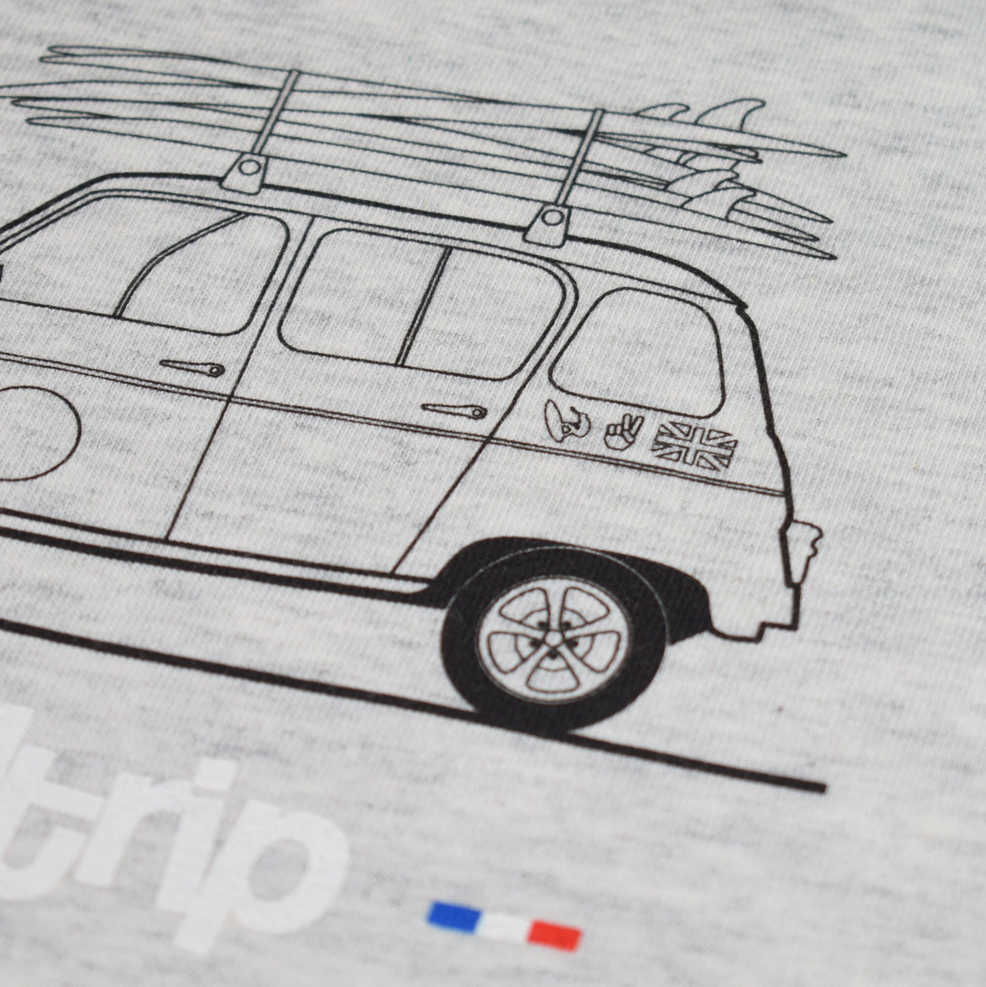 T-lab-Roadtrip-2-mens-t-shirt-grey-closeup