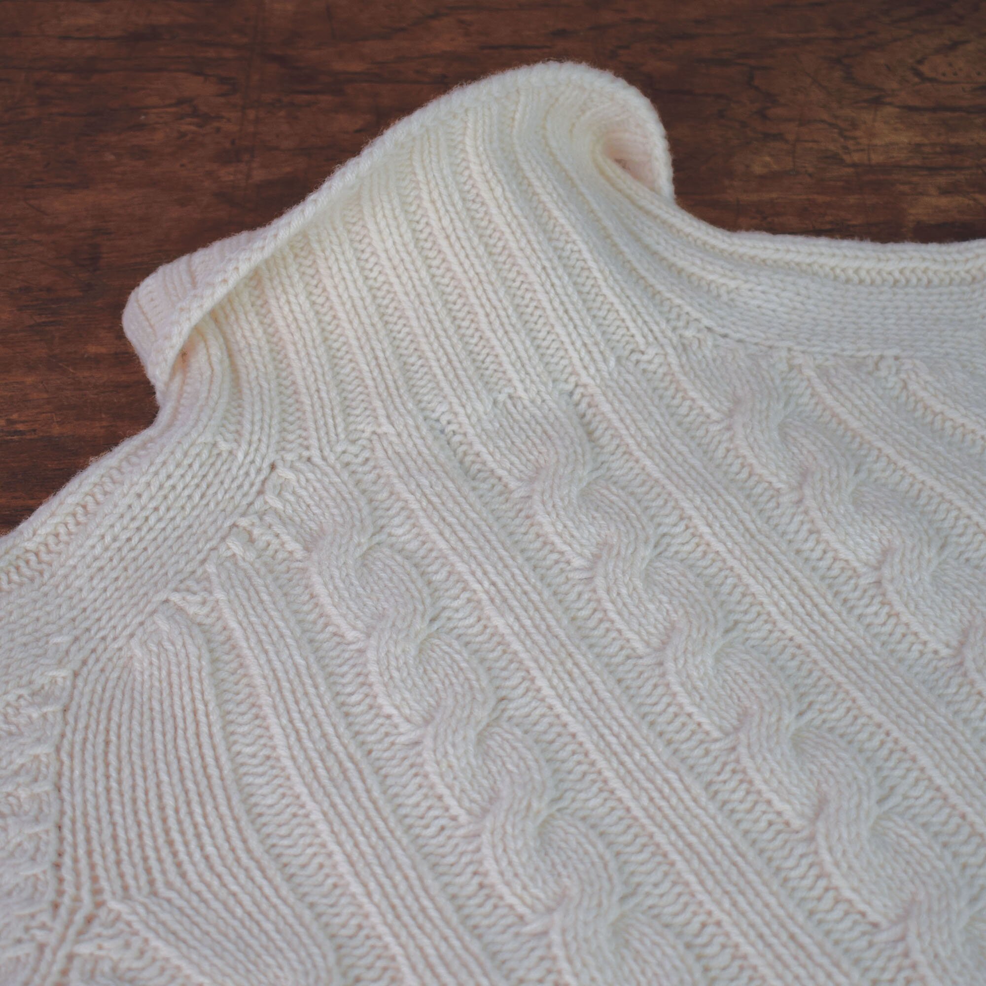 T-lab-Harry-womens-cable-knit-neck3